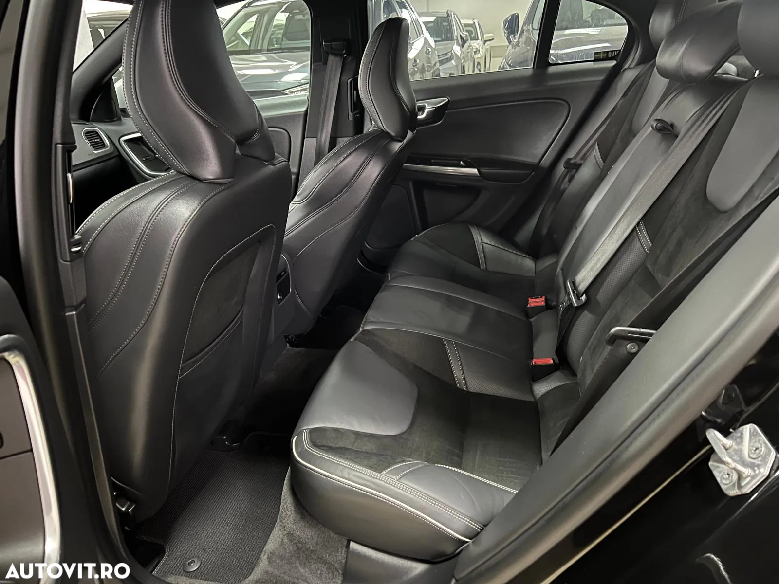 Volvo S60 T5 Momentum - 10