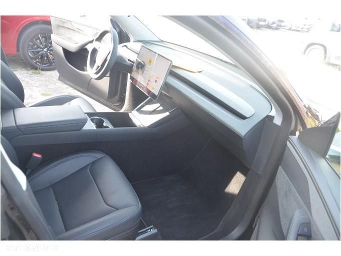Tesla Model Y 79kWh Long Range AWD - 27