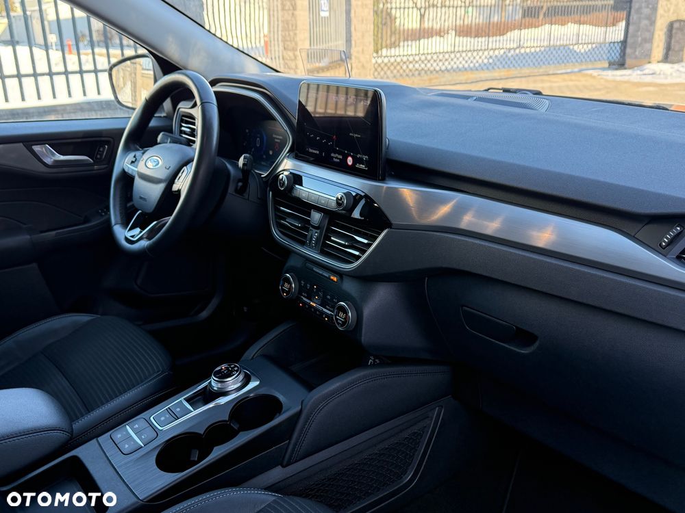 Ford Kuga 2.0 EcoBlue 4x4 TITANIUM X - 24