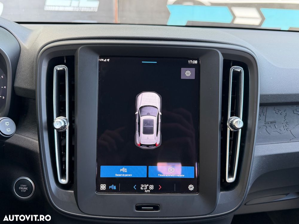 Volvo XC 40 B3 AT FWD MHEV Core - 19