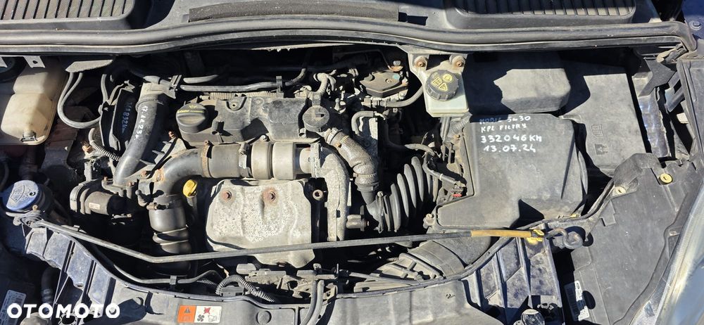 Ford Grand C-MAX 1.6 TDCi Edition - 14