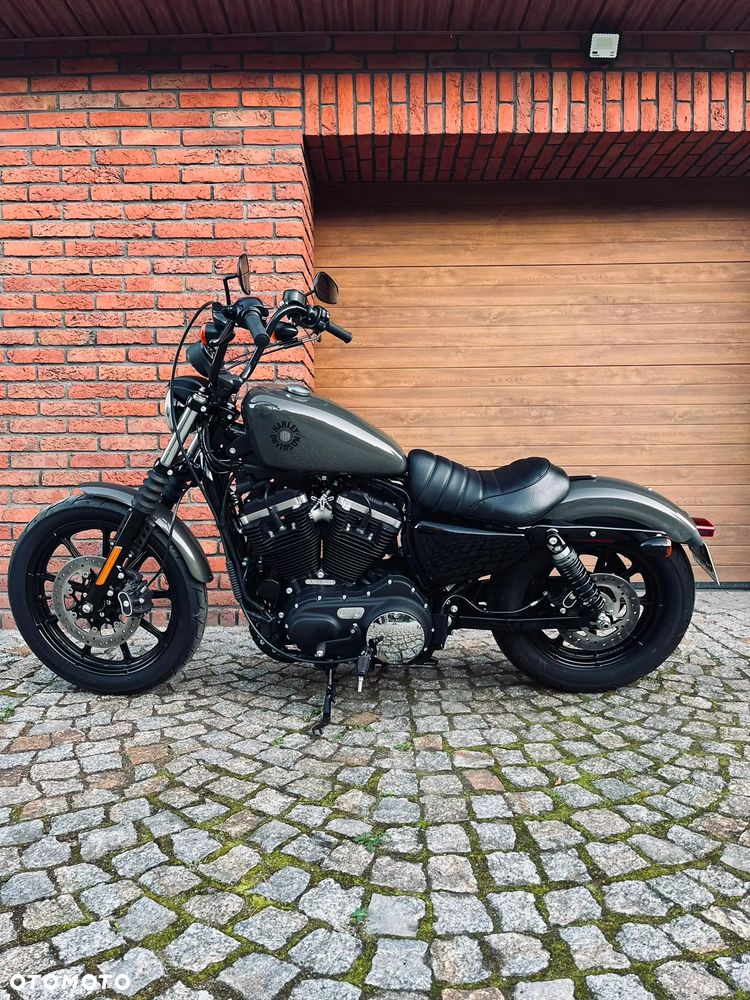 Harley-Davidson Sportster Iron 883 - 1