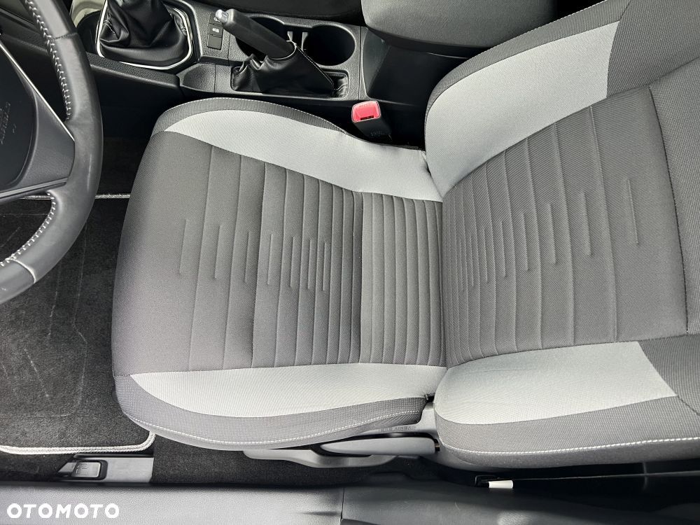 Toyota Auris 1.2 Turbo Edition S+ - 26