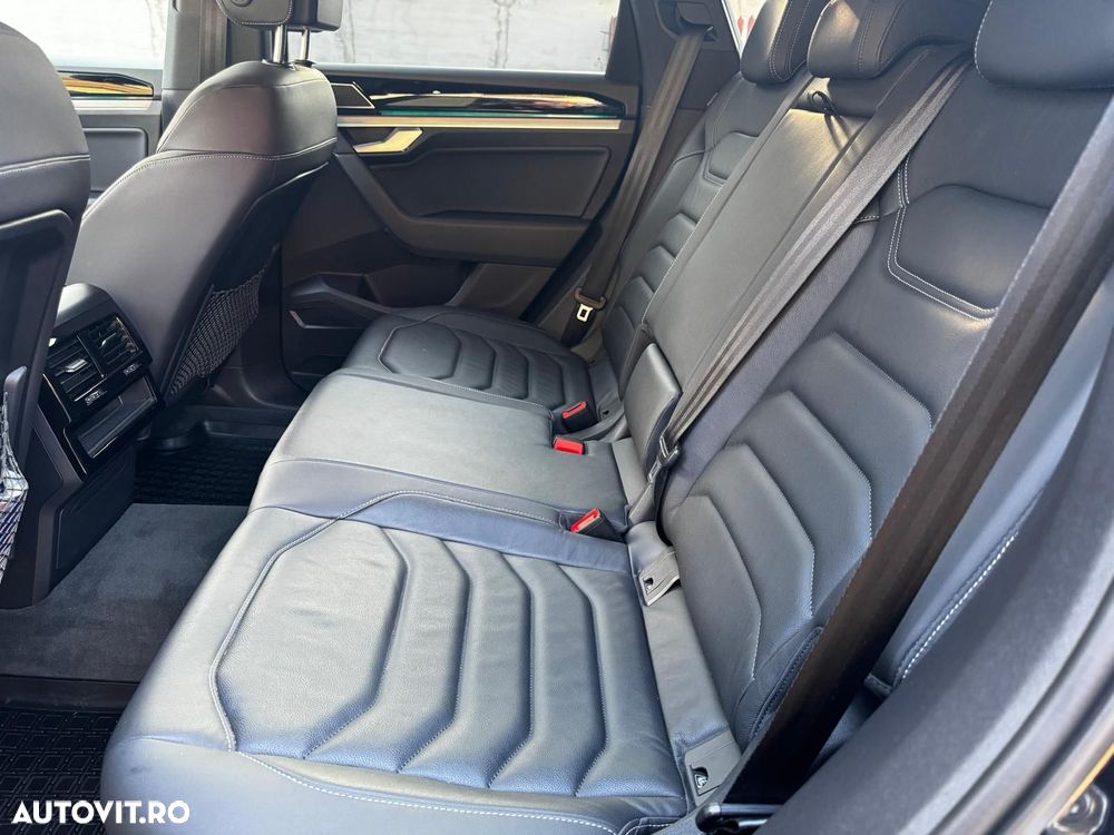 Volkswagen Touareg V6 TDI R-Style - 30