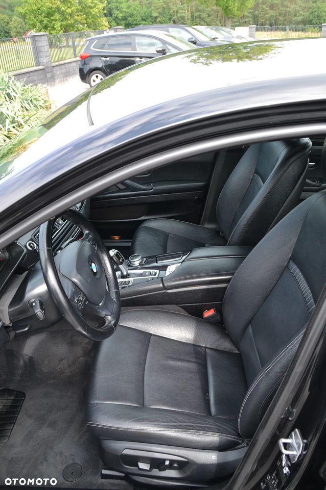 BMW Seria 5 520d Luxury Line - 28