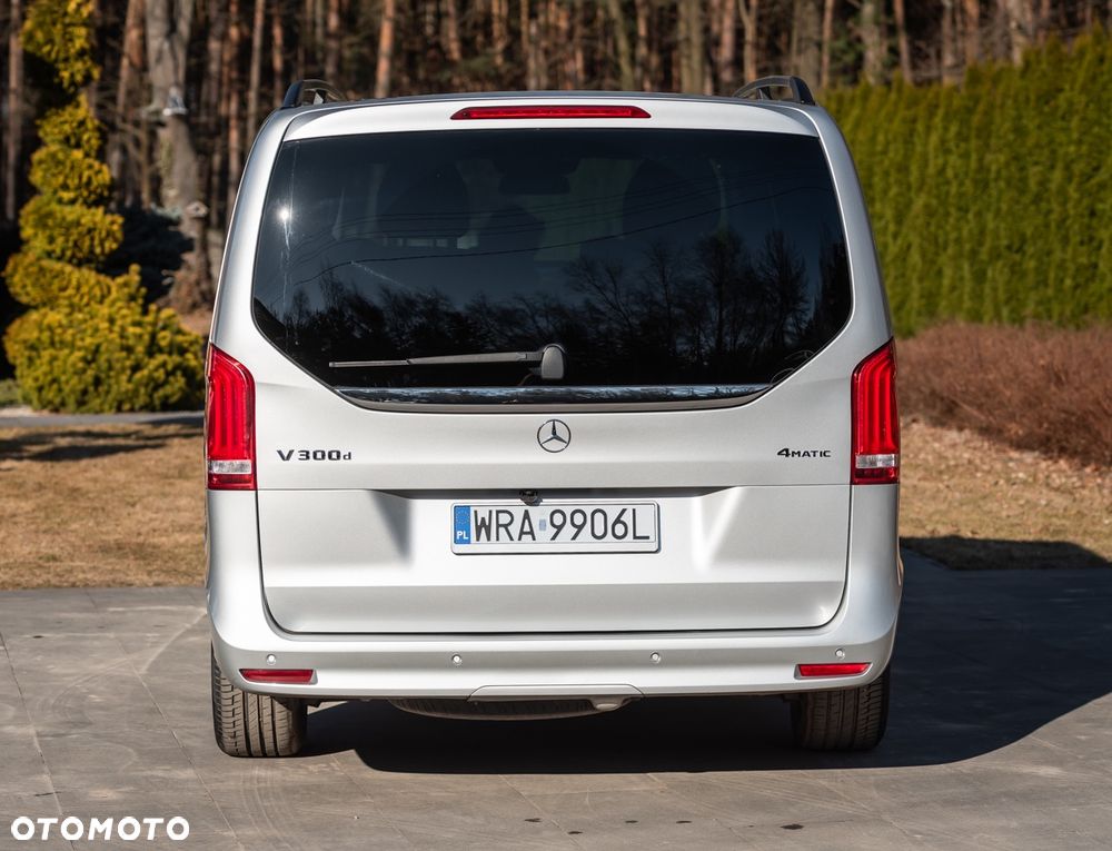 Mercedes-Benz Klasa V 300 d lang 4Matic 9G-TRONIC Exclusive Edition - 28