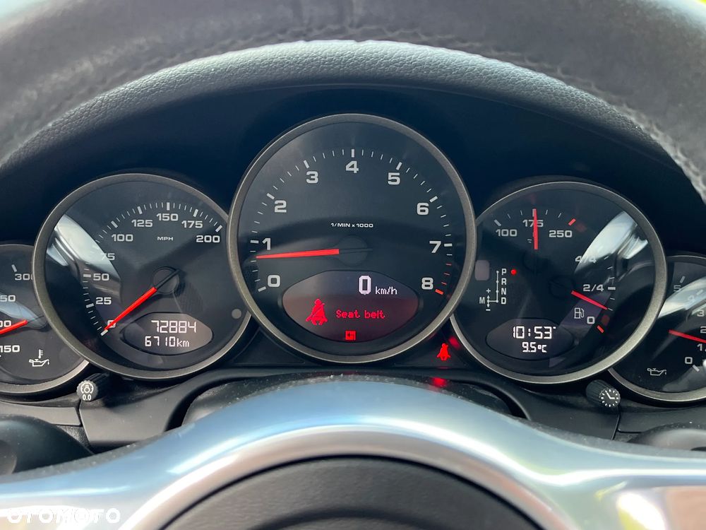 Porsche 911 Carrera GTS PDK - 24