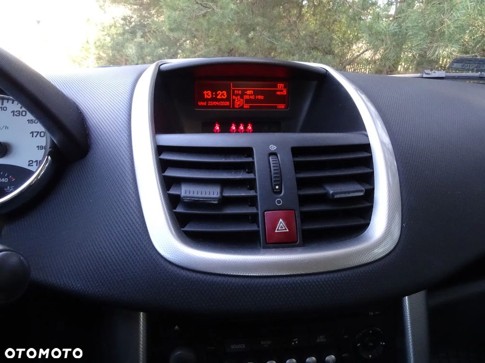 Peugeot 207 1.4 16V Sporty - 4