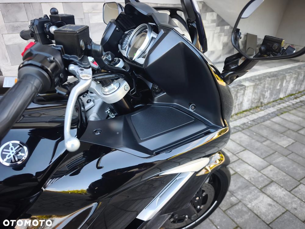 Yamaha FJR - 18