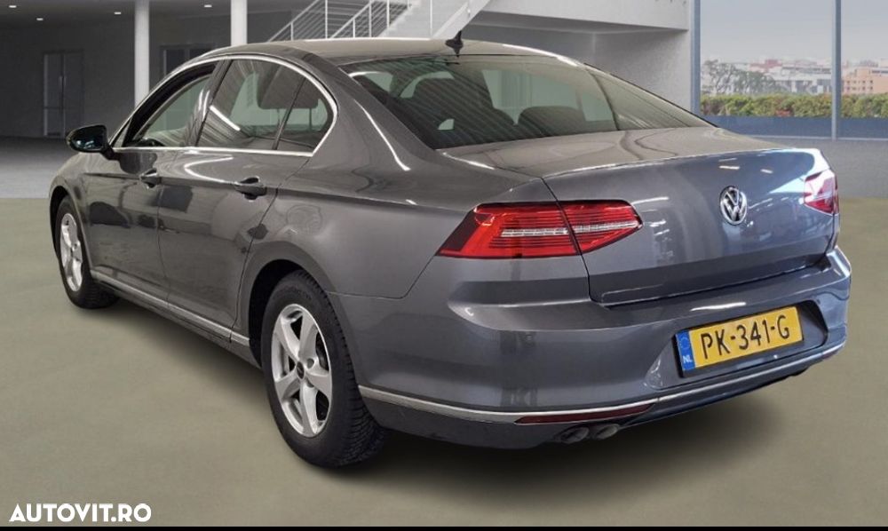 Volkswagen Passat 2.0 TDI SCR DSG Highline - 15
