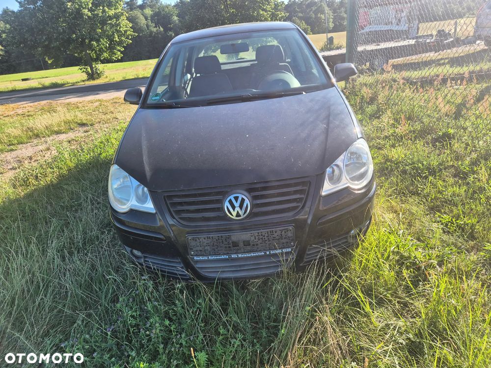 Volkswagen Polo 1.4 16V Comfortline - 1