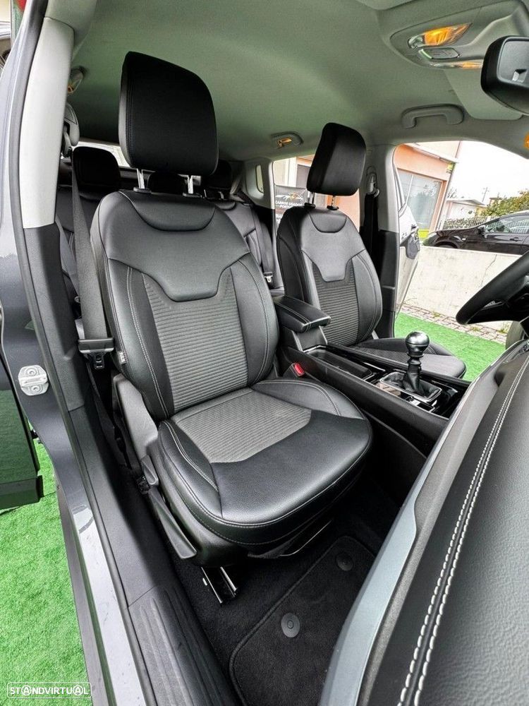 Jeep Compass 1.3 T Limited - 16