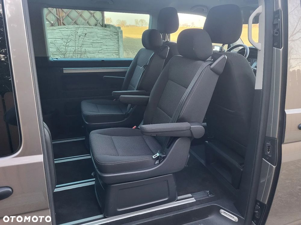 Volkswagen Multivan - 9
