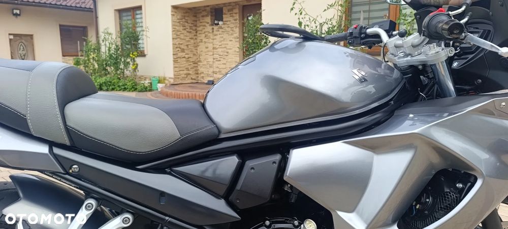 Suzuki GSX - 25