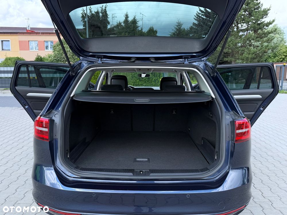 Volkswagen Passat 2.0 TDI BMT Comfortline - 28