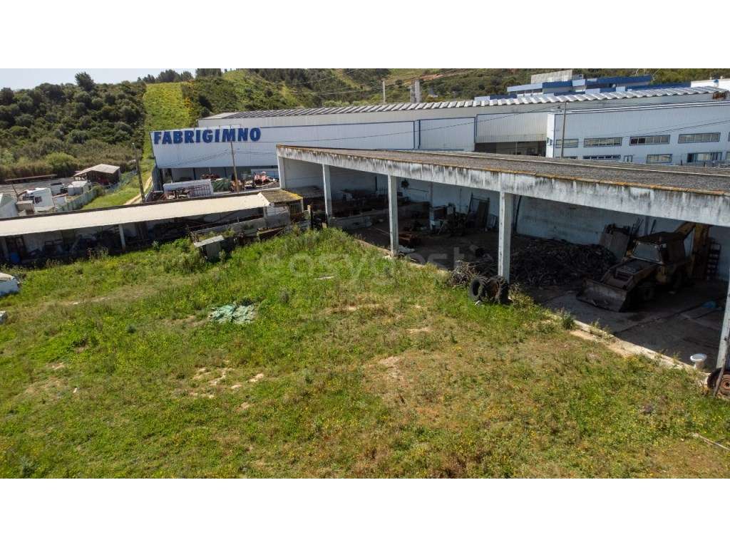 Terreno com 10.700 m2 para construção _industrial_comércio_serviços - Grande imagem: 3/14