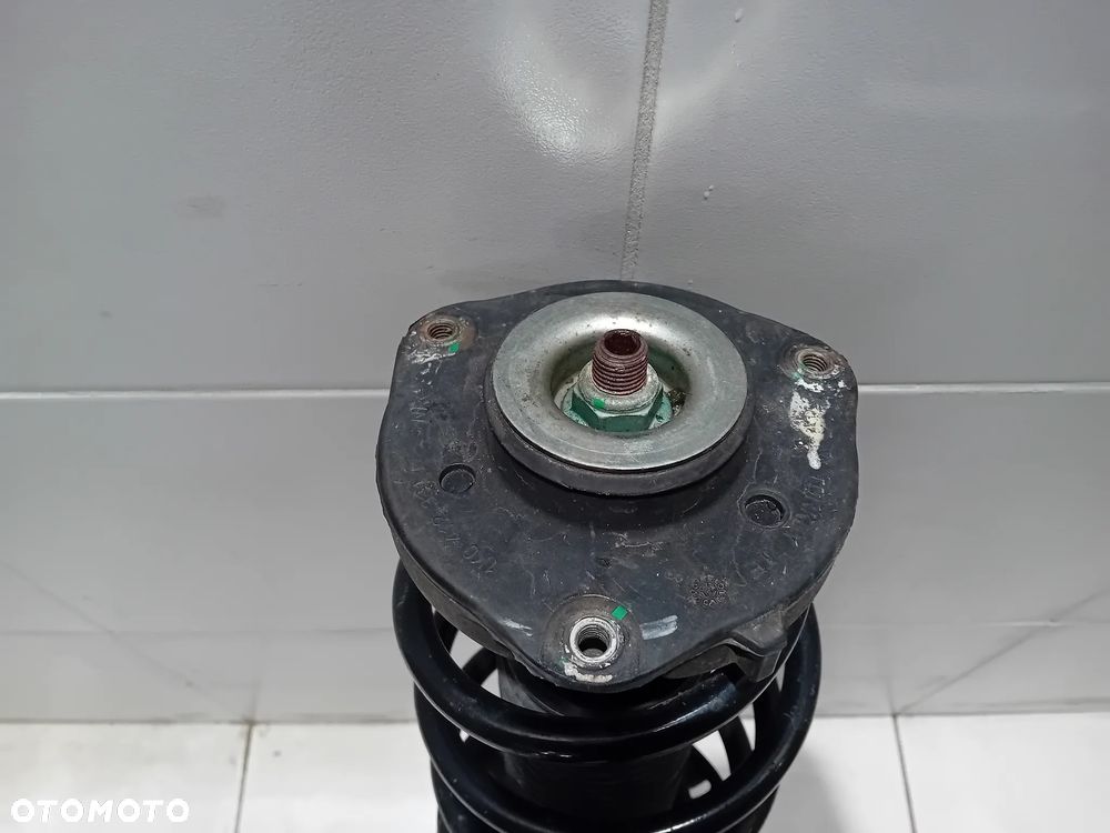 makperson zwrotnica prawy przód Audi Q3 2.0 TDI 2015 5N0413031AE - 5