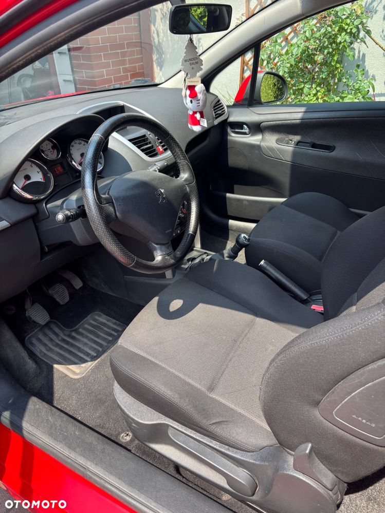 Peugeot 207 - 6