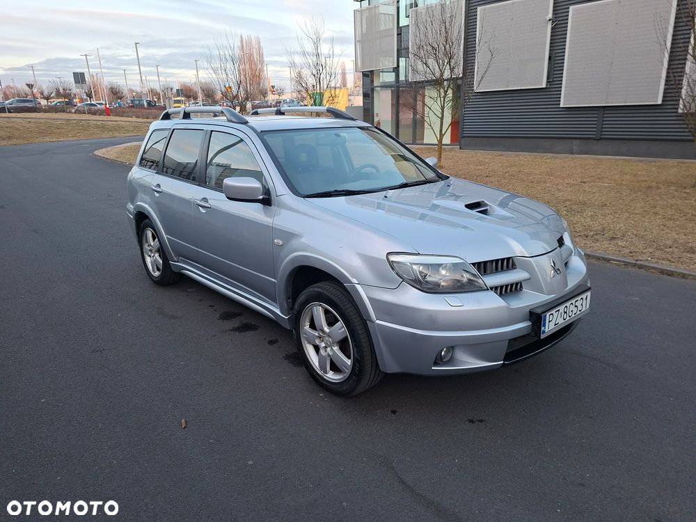 Mitsubishi Outlander 2.0 Turbo 4WD - 1