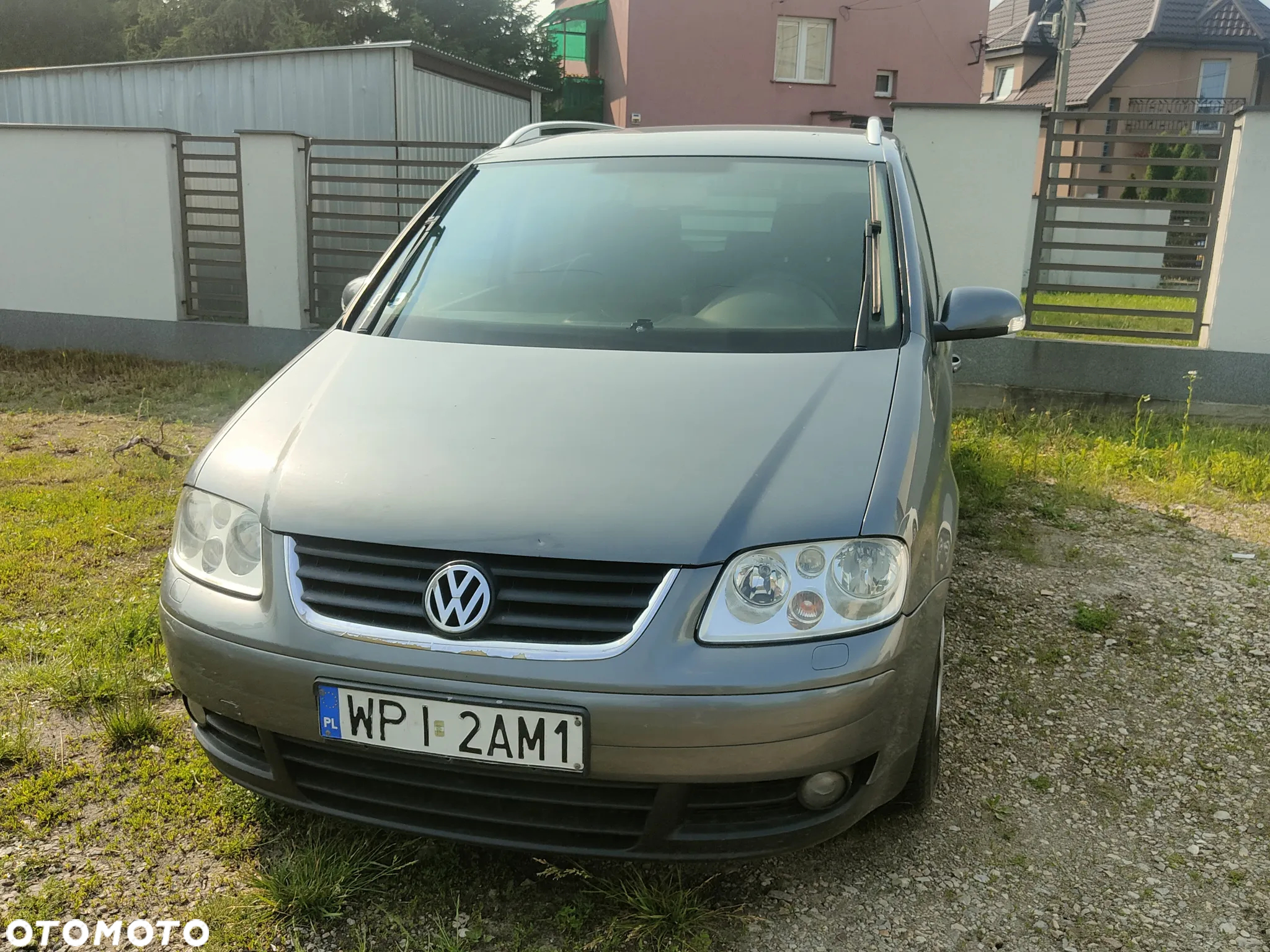 Volkswagen Touran - 2