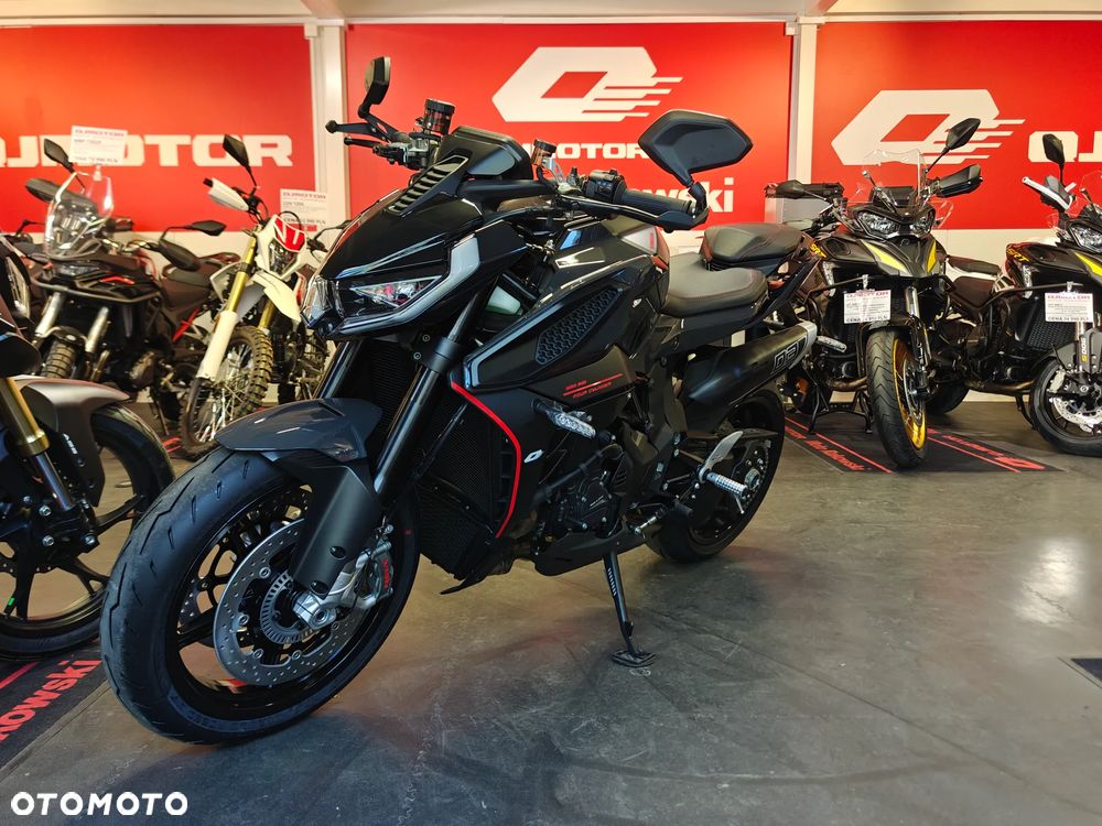 QJMOTOR SRK 921 - 2