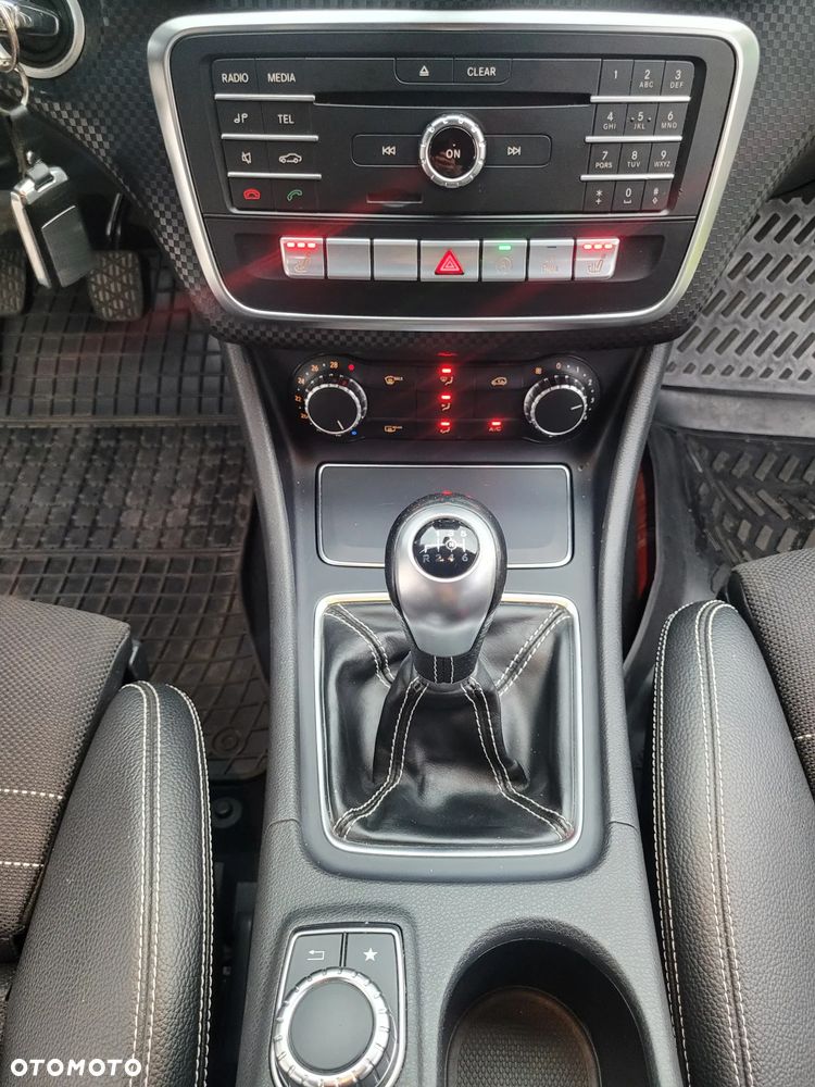 Mercedes-Benz Klasa A 160 AMG Line - 19
