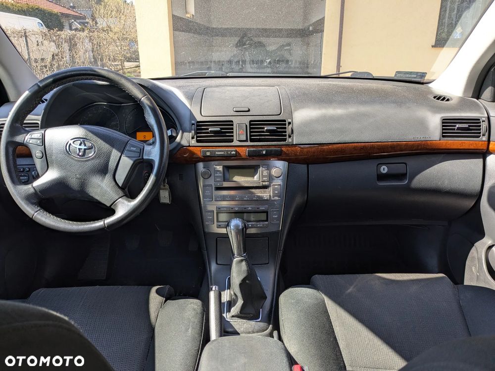 Toyota Avensis 2.0 VVT-i Sol - 6