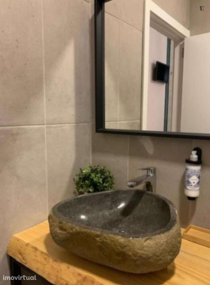 Quarto - localizado em Alta Universitária Coimbra - Grande imagem: 4/18