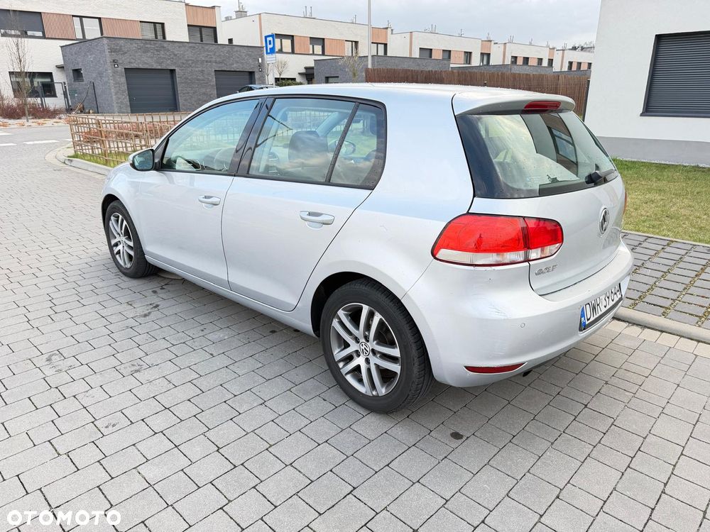 Volkswagen Golf 1.6 TDI Comfortline - 4