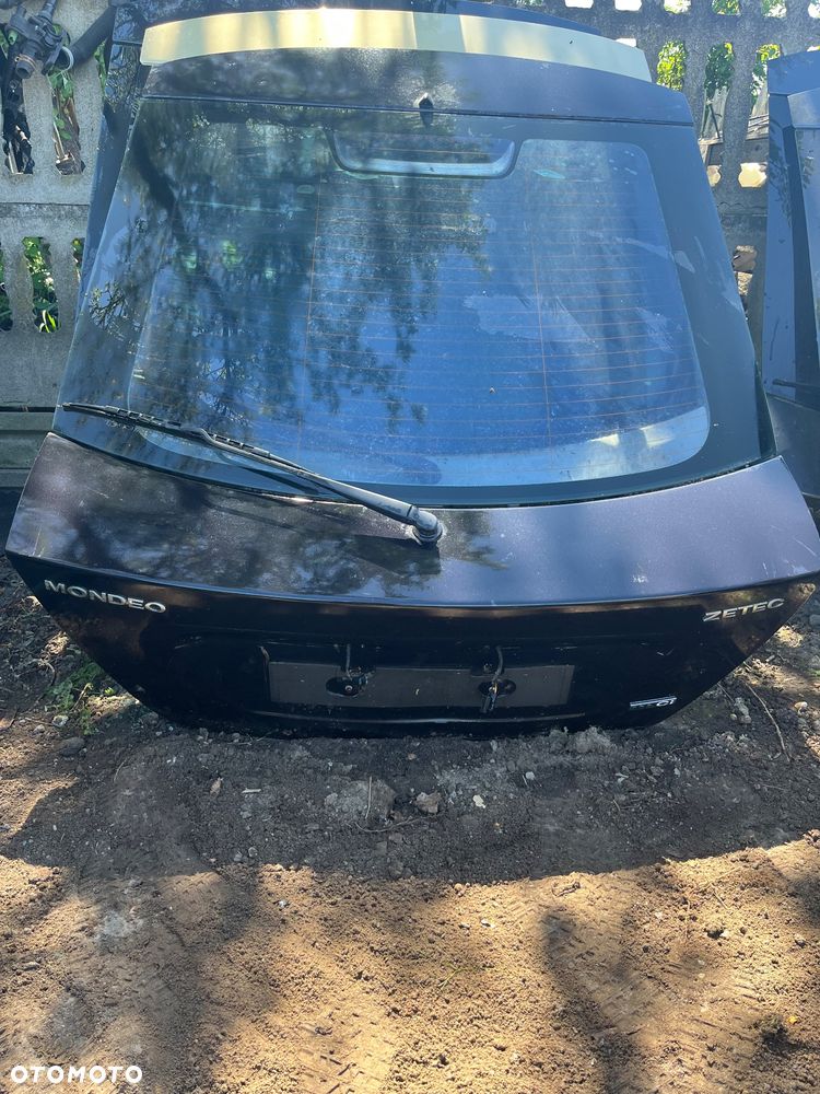 Ford Mondeo Mk3 HB Klapa Tył G0