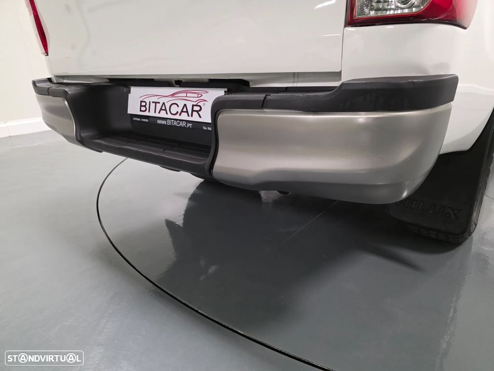 Toyota HILUX  2.4 D-4D 2WD CD - 27
