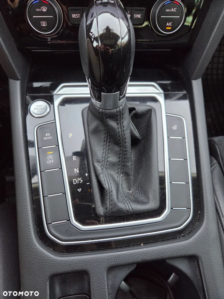 Volkswagen Passat - 27