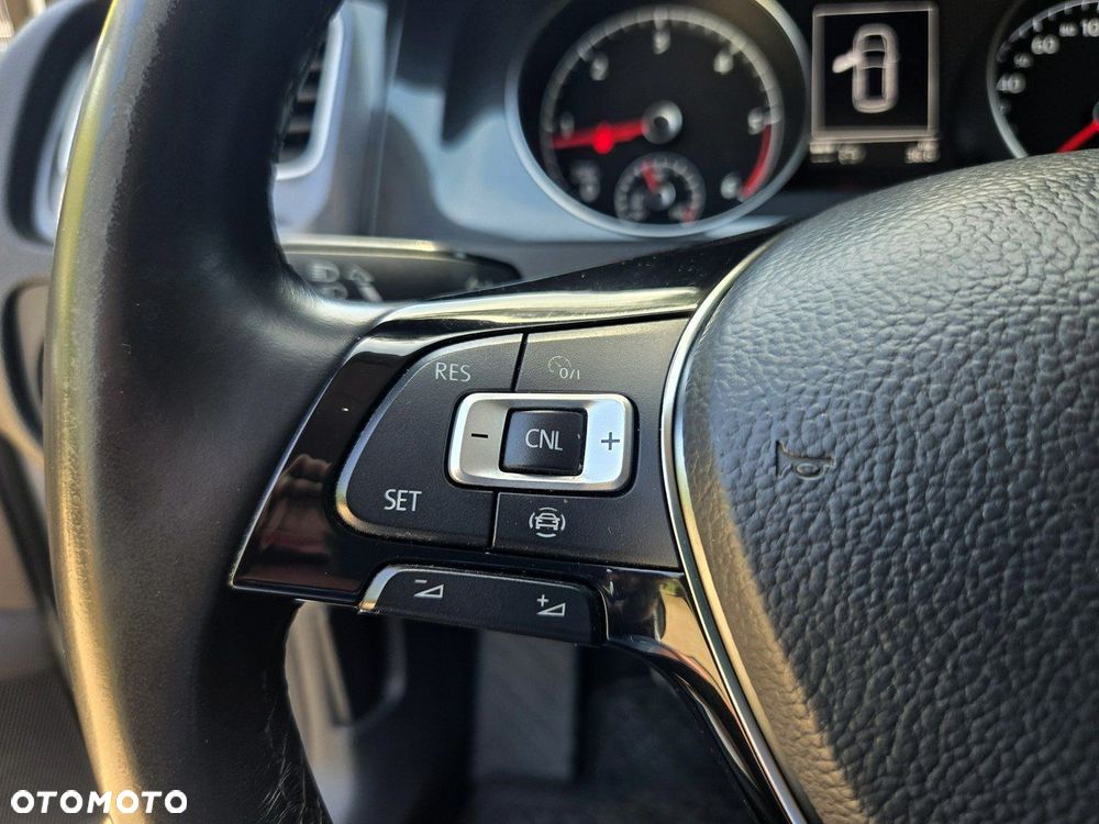 Volkswagen Golf 1.6 TDI BMT Comfortline - 18