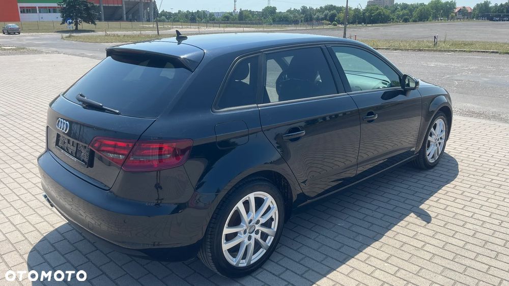 Audi A3 Sportback 1.4 TFSI Attraction - 2