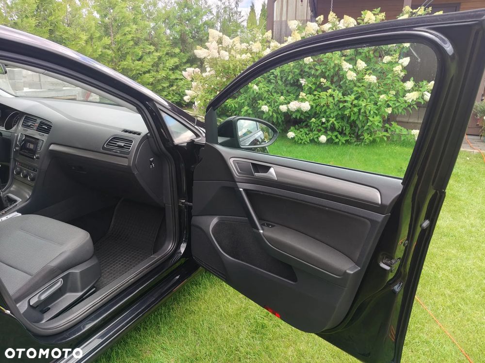 Volkswagen Golf - 20