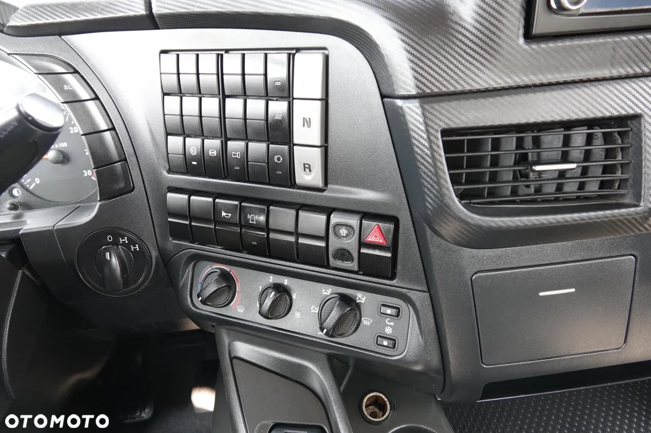 Iveco TRAKKER 400 / 8X4 / BETONOMIESZARKA 9 M3 / LIEBHERR / ALUFELGI / EURO 6 - 32