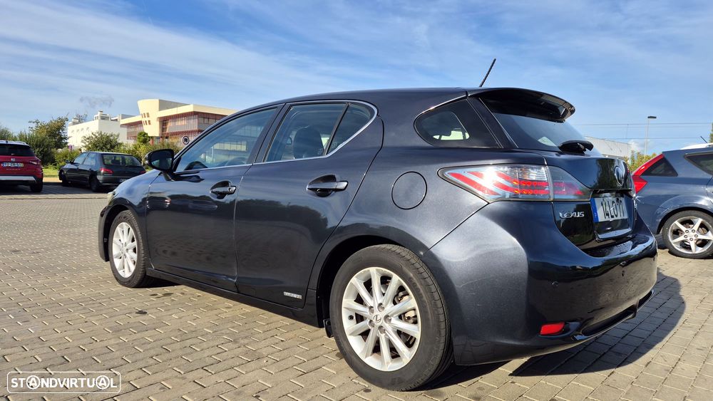 Lexus CT 200h - 9