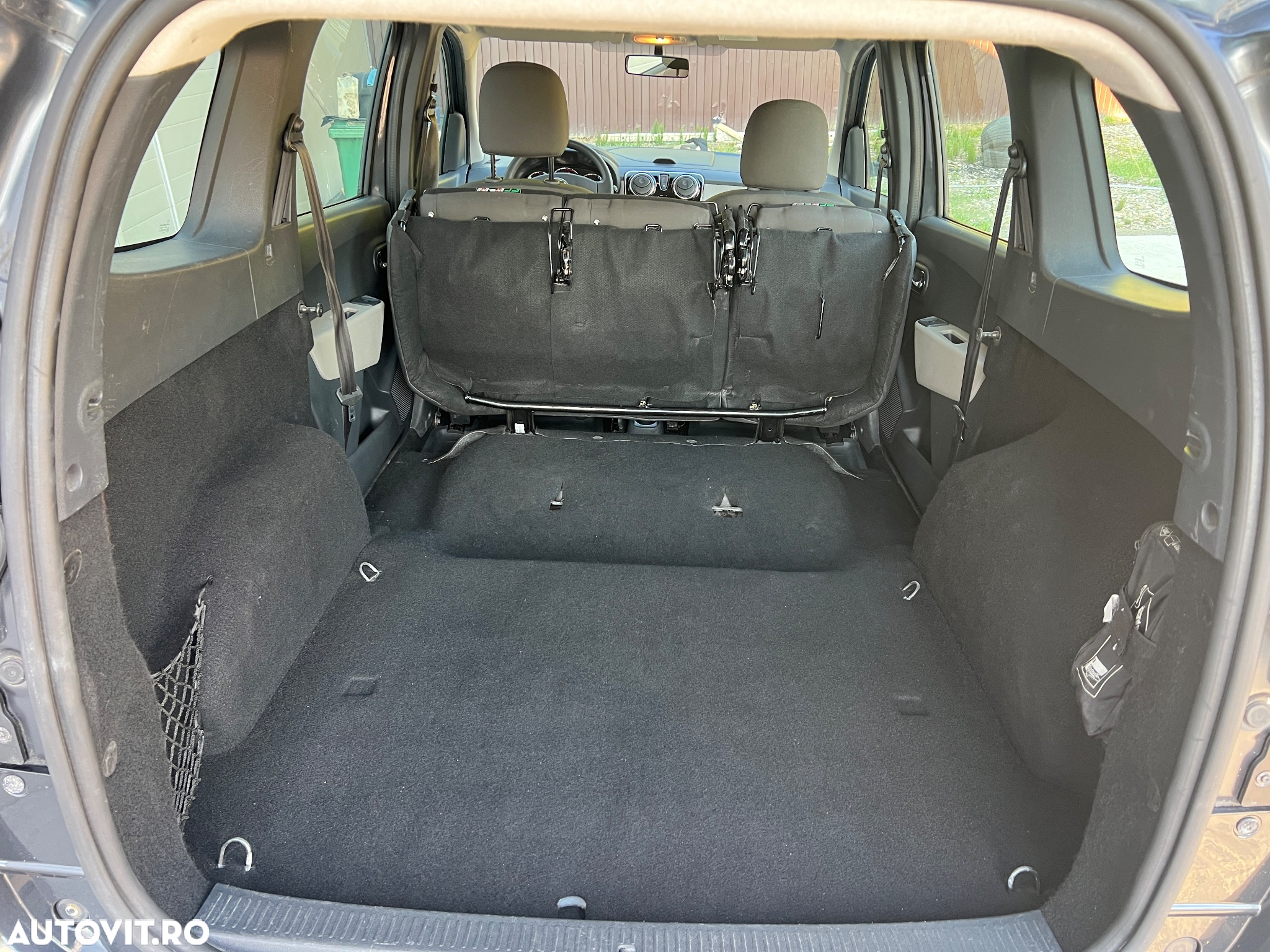 Dacia Lodgy 1.5 dCi 90 CP Laureate - 17