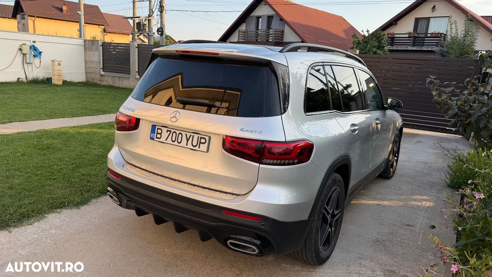 Mercedes-Benz GLB 250 4MATIC Aut. - 4
