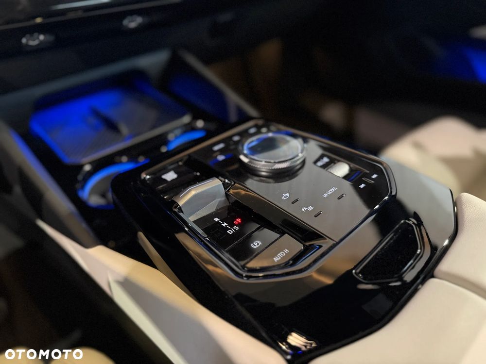 BMW Seria 5 520i M Sport Edition - 10