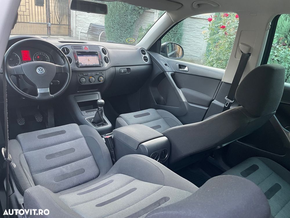 Volkswagen Tiguan - 22