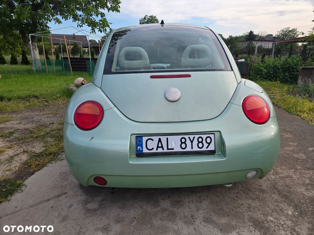 Volkswagen New Beetle - 8