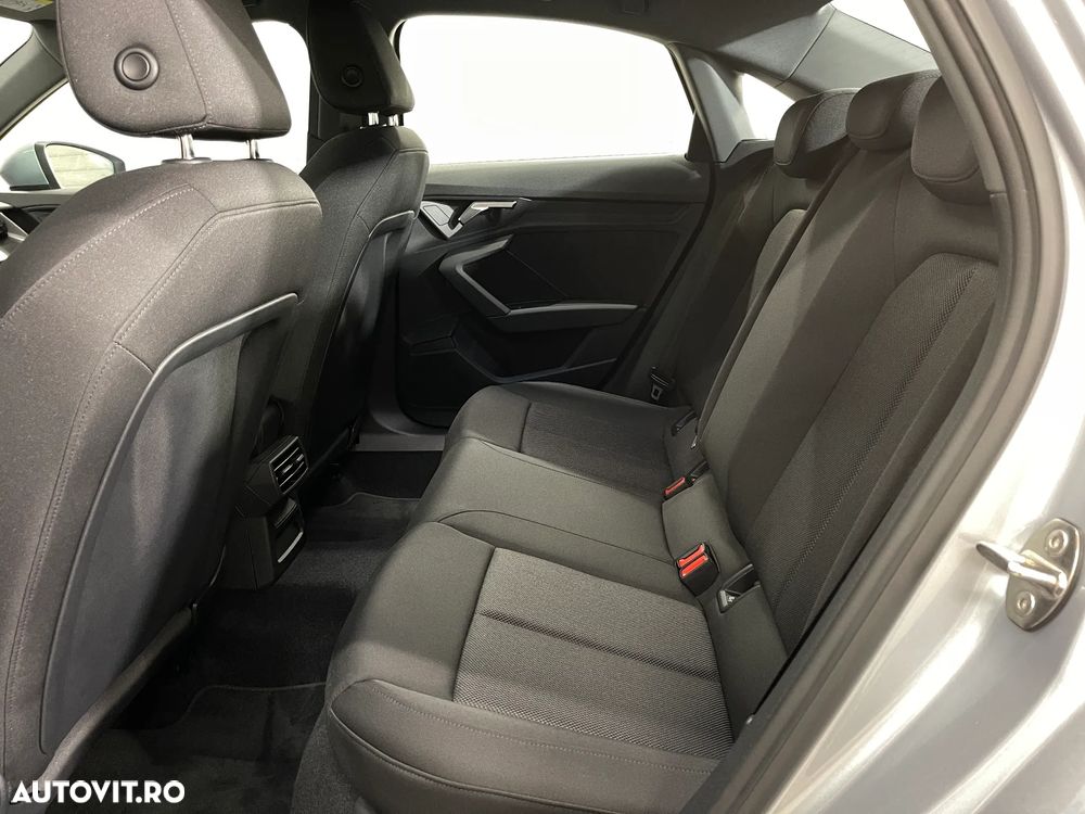 Audi A3 2.0 35 TDI S tronic Advanced - 11