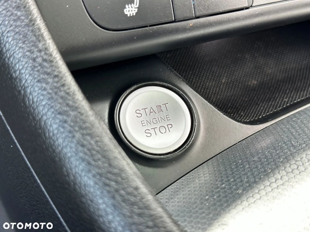 Audi Q3 2.0 TDI Quattro S tronic design - 32