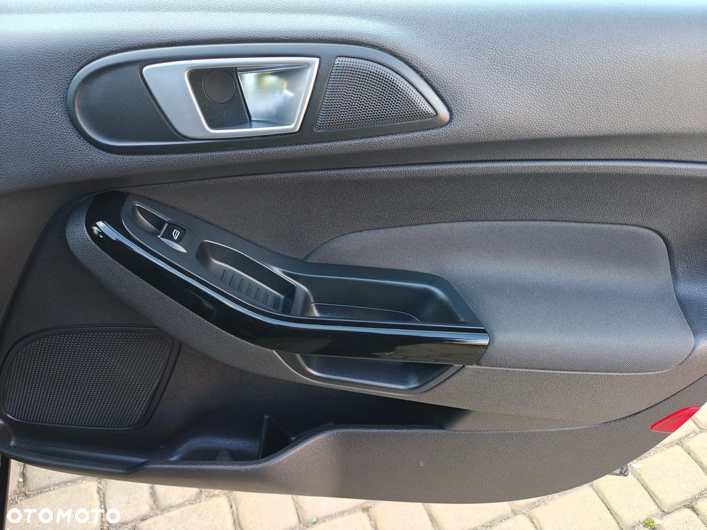 Ford Fiesta 1.0 EcoBoost Titanium - 34