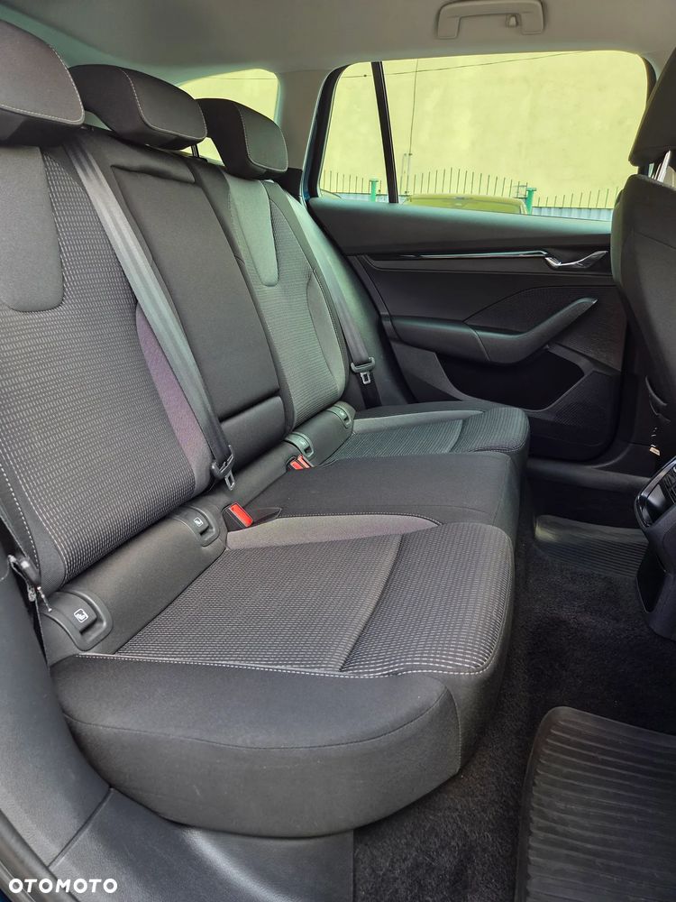 Skoda Octavia 2.0 TDI SCR Ambition DSG - 18