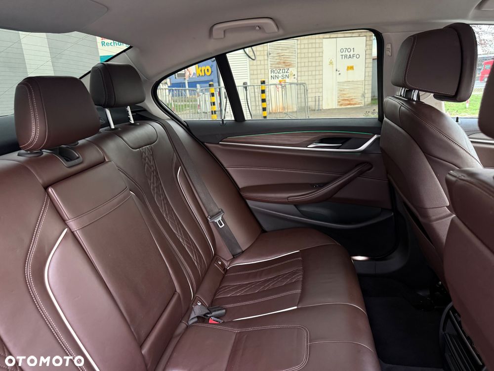 BMW Seria 5 530e iPerformance GPF Sport - 25