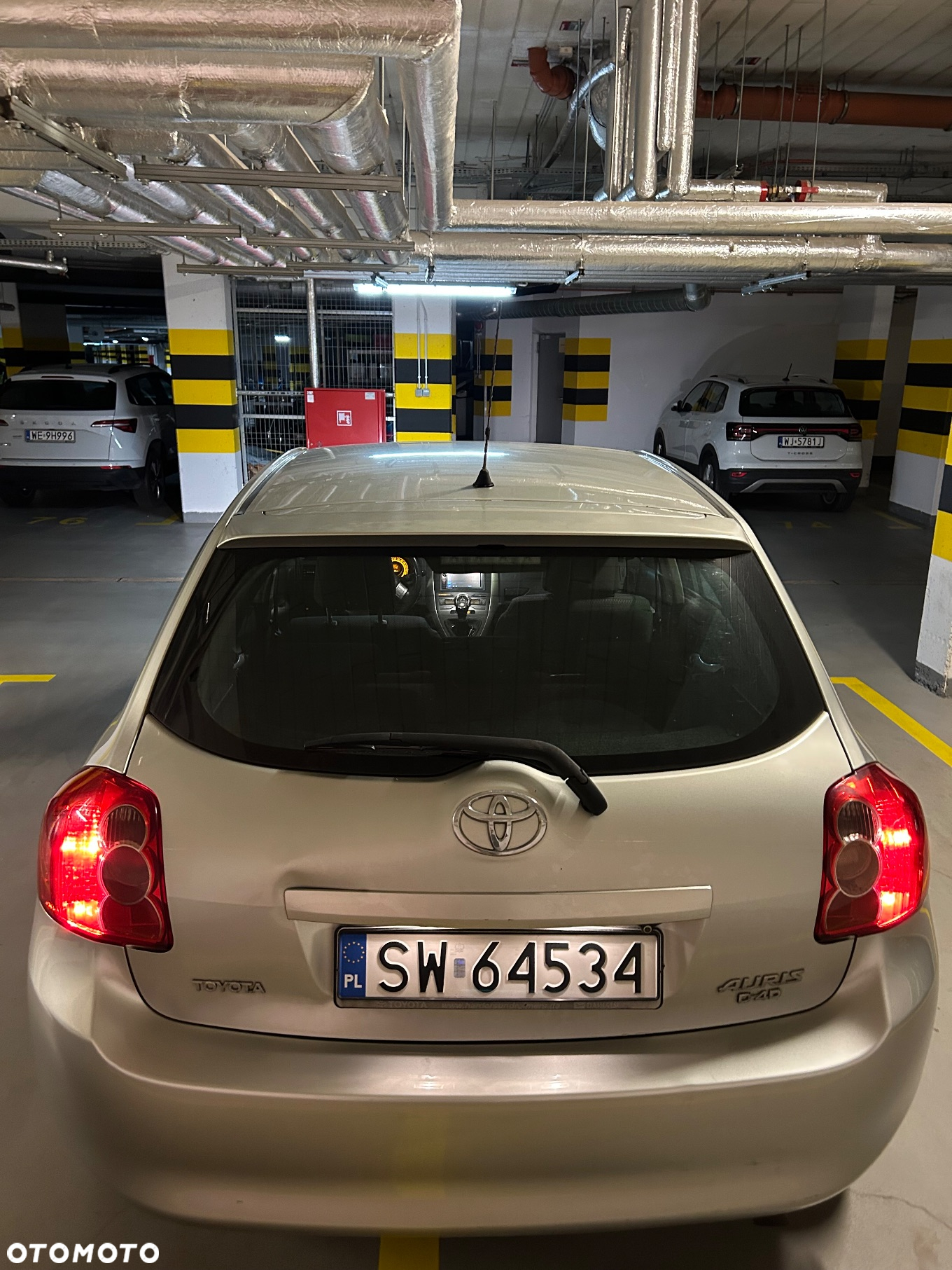 Toyota Auris 2.2 D-4D X + NAVI - 11