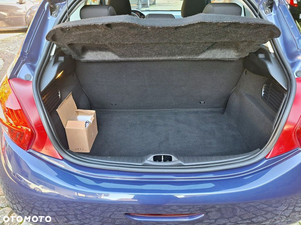 Peugeot 208 - 18