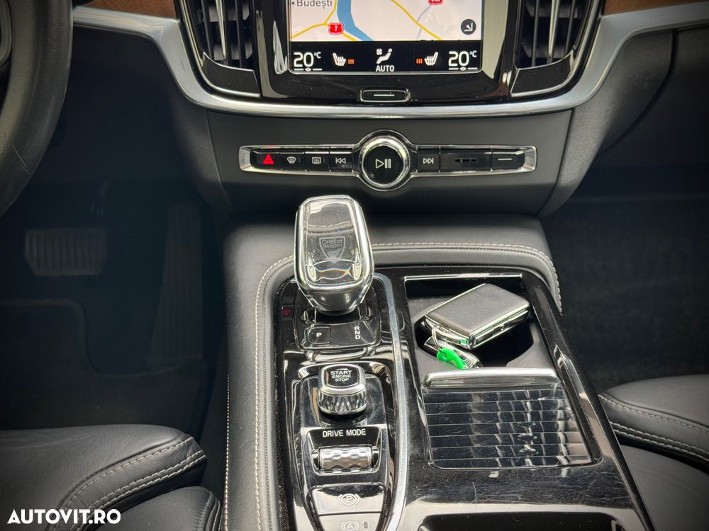 Volvo S90 T8 Twin Engine AWD Geartronic Inscription - 19